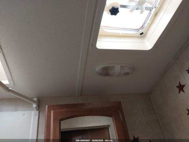 Продажа на аукционе авто 2015 Keystone Rv Springdale 266rl Travel Trailer, vin: 4YDT26620F3101241, номер лота: 45003587