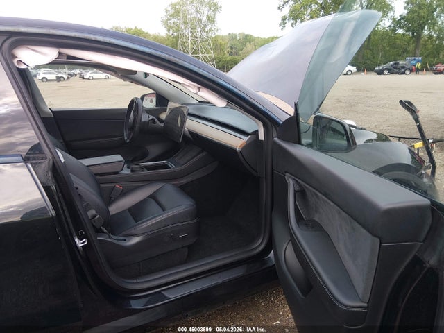 Продажа на аукционе авто 2021 Tesla Model Y Performance Dual Motor All-wheel Drive, vin: 5YJYGDEF1MF251958, номер лота: 45003599