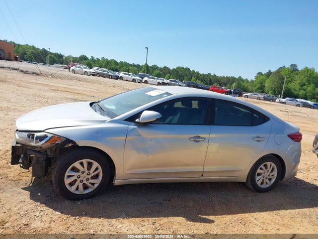 Продаж на аукціоні авто 2018 Hyundai Elantra Se, vin: 5NPD74LF4JH381117, номер лоту: 45003605