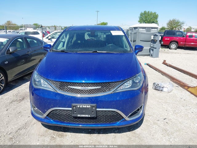 2019 Chrysler Pacifica Touring Plus მანქანა იყიდება აუქციონზე, vin: 2C4RC1FG1KR613987, აუქციონის ნომერი: 45003628