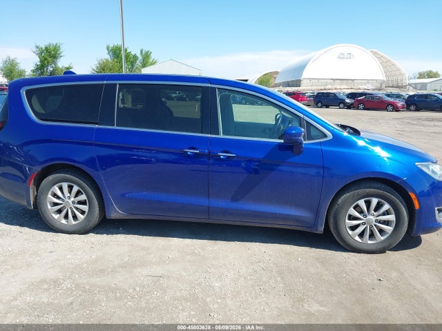 2019 Chrysler Pacifica Touring Plus მანქანა იყიდება აუქციონზე, vin: 2C4RC1FG1KR613987, აუქციონის ნომერი: 45003628