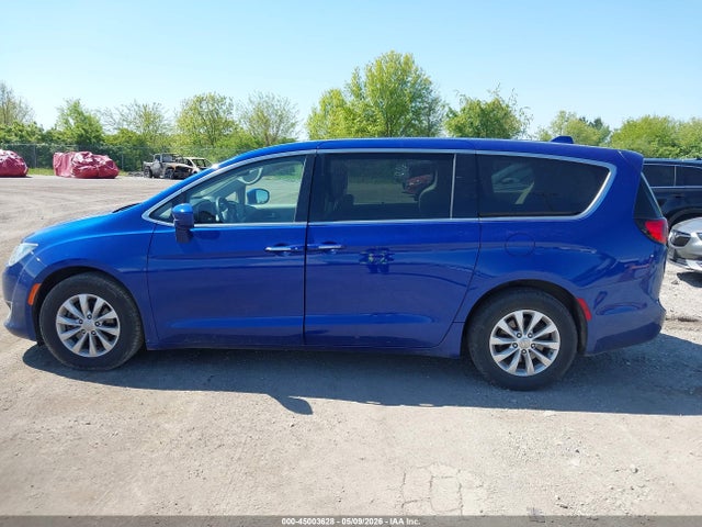 2019 Chrysler Pacifica Touring Plus მანქანა იყიდება აუქციონზე, vin: 2C4RC1FG1KR613987, აუქციონის ნომერი: 45003628