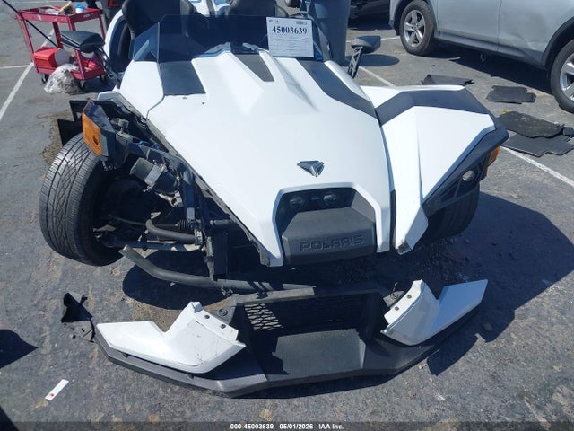 Polaris Slingshot 2019 57XAASFA9K8135731 Image 16