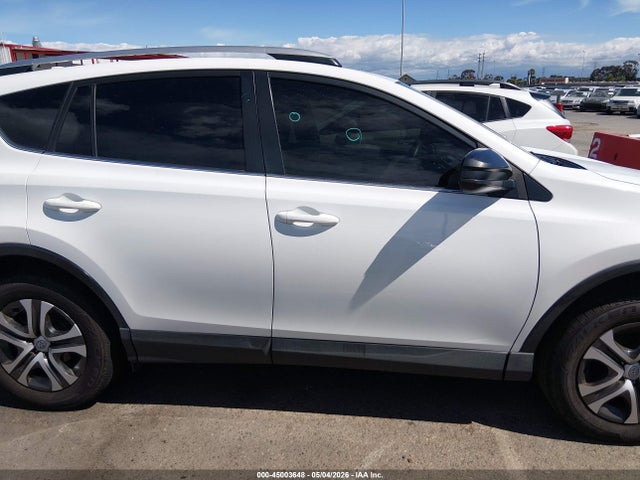 JTMZFREV1GD084802 Toyota RAV4 LE