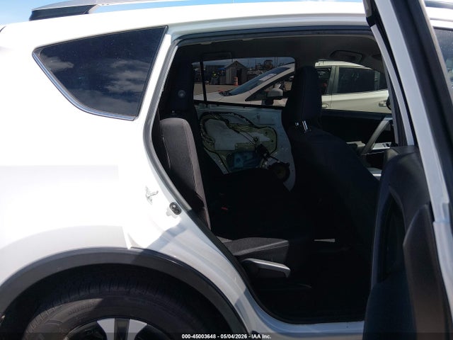JTMZFREV1GD084802 Toyota RAV4 LE