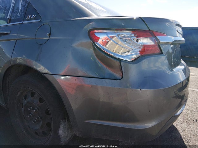45003660 :رقم المزاد ، 1C3CCBAB1CN222557 vin ، 2012 Chrysler 200 Lx مزاد بيع