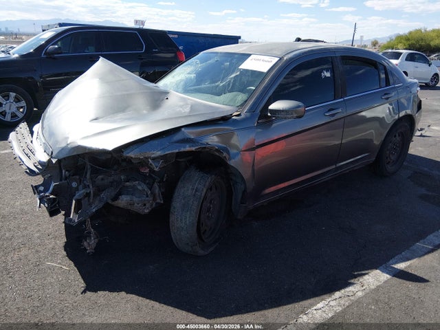 45003660 :رقم المزاد ، 1C3CCBAB1CN222557 vin ، 2012 Chrysler 200 Lx مزاد بيع