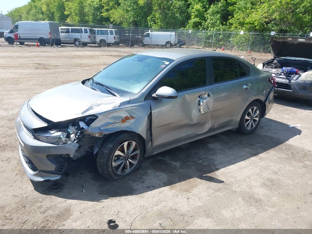 45003691 :رقم المزاد ، 3KPA24AD3NE475017 vin ، 2022 Kia Rio S مزاد بيع