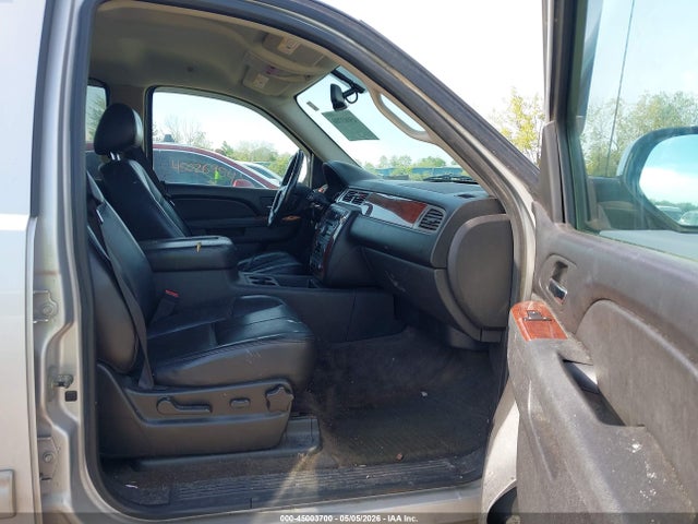45003700 :رقم المزاد ، 3GNVKFE09AG266889 vin ، 2010 Chevrolet Avalanche 1500 Lt1 مزاد بيع