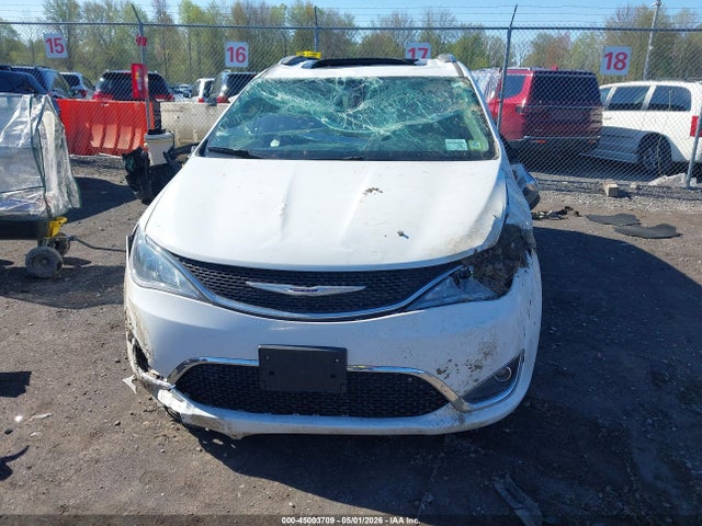 45003709 :رقم المزاد ، 2C4RC1GG1KR731553 vin ، 2019 Chrysler Pacifica Limited مزاد بيع
