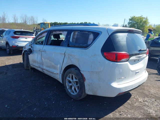 45003709 :رقم المزاد ، 2C4RC1GG1KR731553 vin ، 2019 Chrysler Pacifica Limited مزاد بيع
