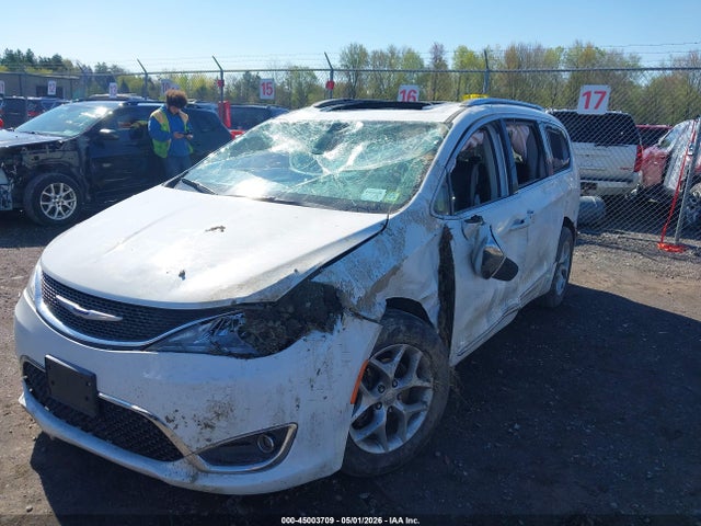 45003709 :رقم المزاد ، 2C4RC1GG1KR731553 vin ، 2019 Chrysler Pacifica Limited مزاد بيع