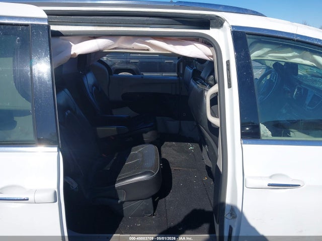 45003709 :رقم المزاد ، 2C4RC1GG1KR731553 vin ، 2019 Chrysler Pacifica Limited مزاد بيع