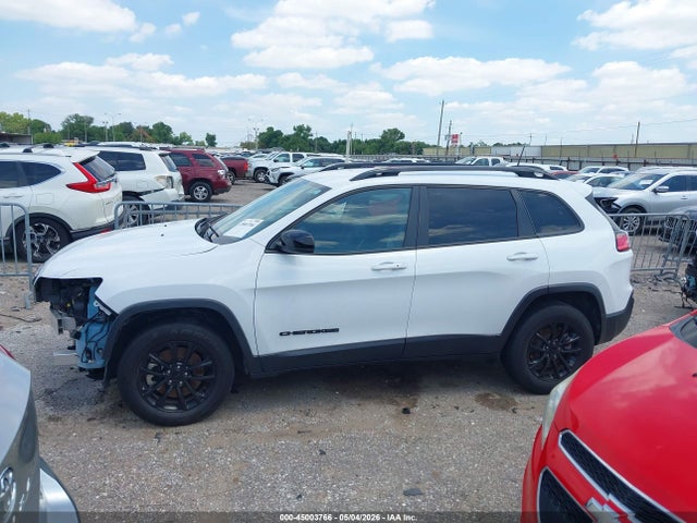 45003766 :رقم المزاد ، 1C4PJMMB3PD112793 vin ، 2023 Jeep Cherokee Altitude Lux 4x4 مزاد بيع
