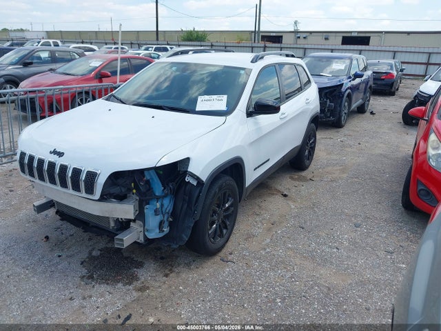 45003766 :رقم المزاد ، 1C4PJMMB3PD112793 vin ، 2023 Jeep Cherokee Altitude Lux 4x4 مزاد بيع