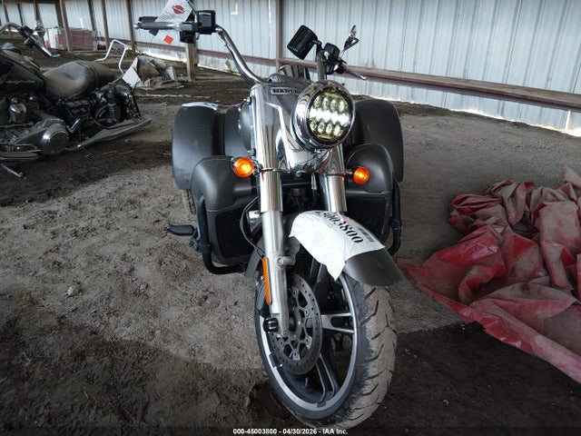 2018 Harley-davidson Flrt Free Wheeler მანქანა იყიდება აუქციონზე, vin: 1HD1MCC13JB850725, აუქციონის ნომერი: 45003800