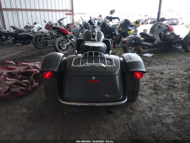 2018 Harley-davidson Flrt Free Wheeler მანქანა იყიდება აუქციონზე, vin: 1HD1MCC13JB850725, აუქციონის ნომერი: 45003800
