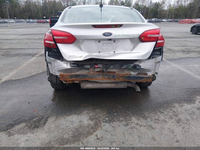 2018 Ford Focus S მანქანა იყიდება აუქციონზე, vin: 1FADP3E21JL310169, აუქციონის ნომერი: 45003822