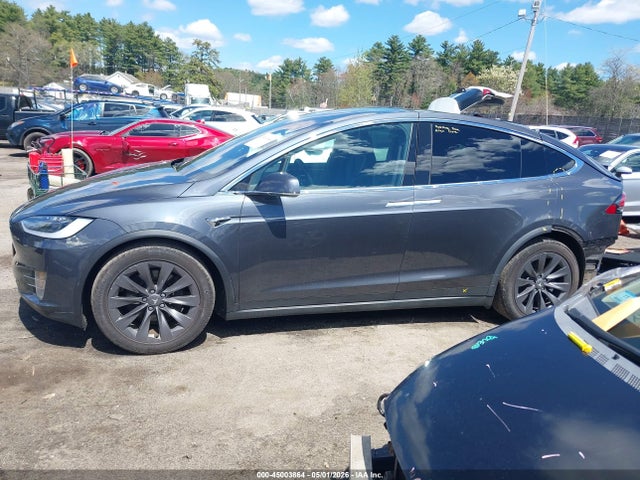 5YJXCAE28JF122131 Tesla Model X 100d/75d/p100d