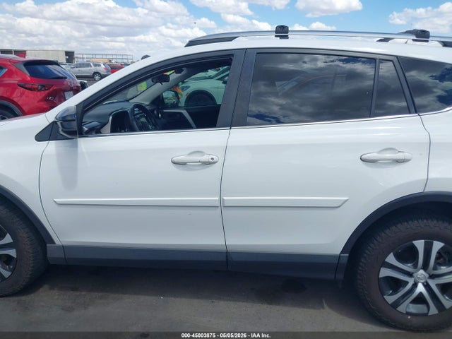45003875 :رقم المزاد ، JTMBFREV1JJ181587 vin ، 2018 Toyota Rav4 Le مزاد بيع