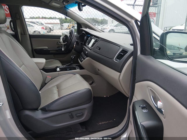 2015 Kia Sedona Sx მანქანა იყიდება აუქციონზე, vin: KNDMC5C15F6065006, აუქციონის ნომერი: 45003909