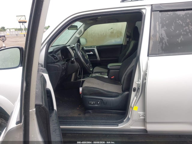 45003984 :رقم المزاد ، JTEZU5JR9G5135024 vin ، 2016 Toyota 4runner Sr5 مزاد بيع
