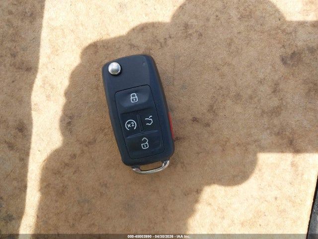 45003990 :رقم المزاد ، 1VWMA7A33KC013646 vin ، 2019 Volkswagen Passat 2.0t Se R-line مزاد بيع