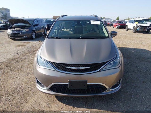 45003996 :رقم المزاد ، 2C4RC1EG0HR804312 vin ، 2017 Chrysler Pacifica Touring-l Plus مزاد بيع