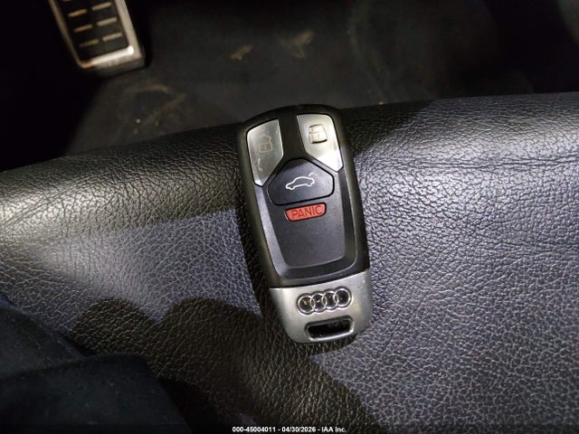 Продаж на аукціоні авто 2018 Audi A4 2.0t Premium/2.0t Tech Premium, vin: WAUENAF46JA058047, номер лоту: 45004011