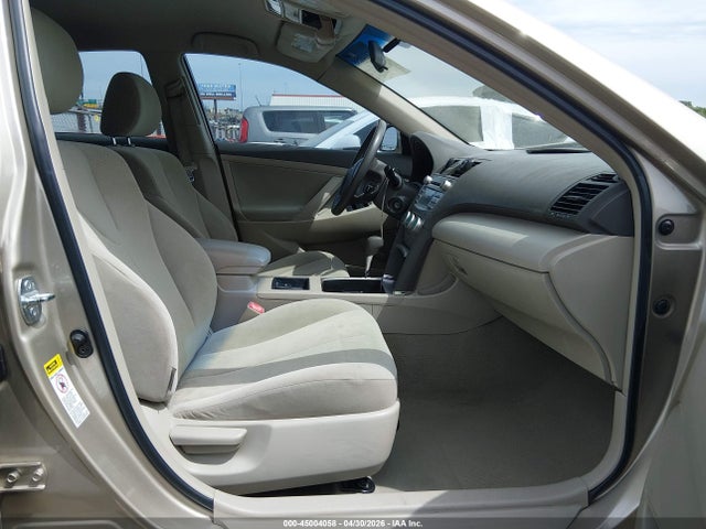 45004058 :رقم المزاد ، 4T1BE46K69U880293 vin ، 2009 Toyota Camry مزاد بيع