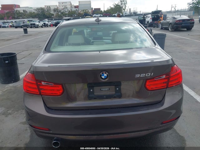 BMW 320 I 2015 WBA3B1C57FK139461 Image 16