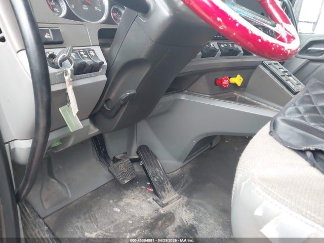 45004091 :رقم المزاد ، 1XKYD49XXHJ157561 vin ، 2017 Kenworth T680 مزاد بيع