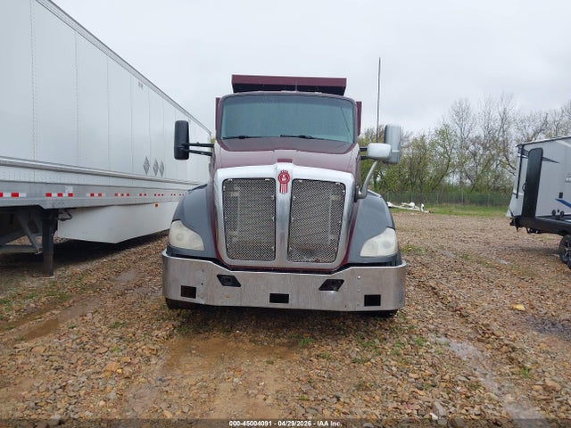45004091 :رقم المزاد ، 1XKYD49XXHJ157561 vin ، 2017 Kenworth T680 مزاد بيع