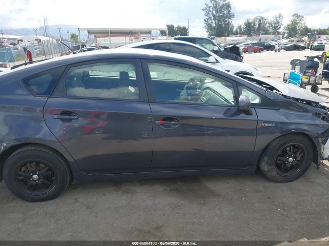 Toyota Prius Two 2015 JTDKN3DU6F2004821 Image 14
