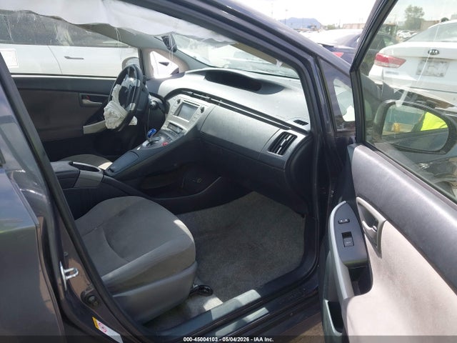 Toyota Prius Two 2015 JTDKN3DU6F2004821 Image 5