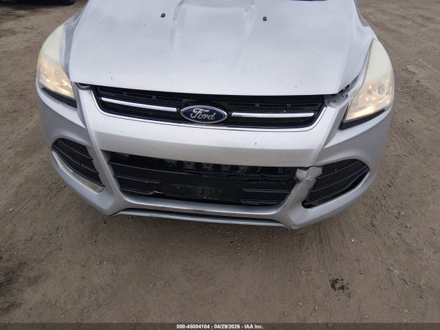 1FMCU0J92FUA69011 Ford Escape Titanium