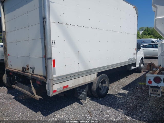 Chevrolet Express Cutaway 3500 2014 1GB3G3CG9E1117004 Image 4