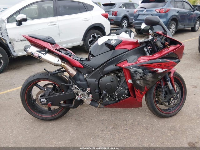 45004177 :رقم المزاد ، JYARN23E2BA009237 vin ، 2011 Yamaha Yzfr1 مزاد بيع