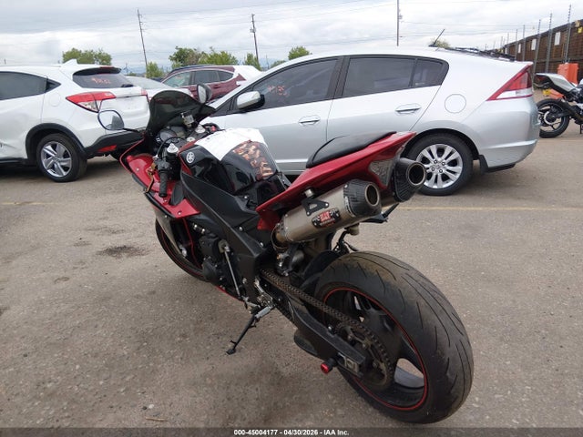 45004177 :رقم المزاد ، JYARN23E2BA009237 vin ، 2011 Yamaha Yzfr1 مزاد بيع