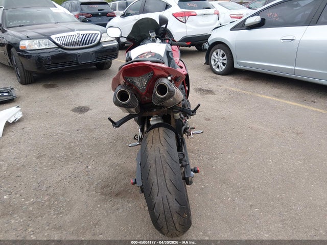 45004177 :رقم المزاد ، JYARN23E2BA009237 vin ، 2011 Yamaha Yzfr1 مزاد بيع