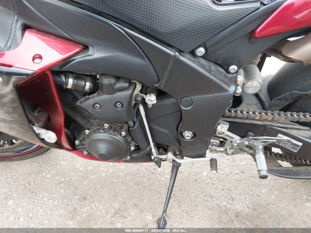 45004177 :رقم المزاد ، JYARN23E2BA009237 vin ، 2011 Yamaha Yzfr1 مزاد بيع