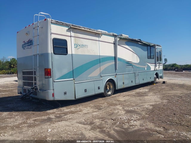 45004178 :رقم المزاد ، 4UZ6XFBA2YCG55283 vin ، 2000 Freightliner Chassis X Line Motor Home مزاد بيع