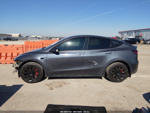 Продажа на аукционе авто 2021 Tesla Model Y Long Range Dual Motor All-wheel Drive, vin: 5YJYGDEE6MF080647, номер лота: 45004186