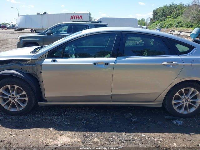 2020 Ford Fusion Se მანქანა იყიდება აუქციონზე, vin: 3FA6P0HDXLR249235, აუქციონის ნომერი: 45004205