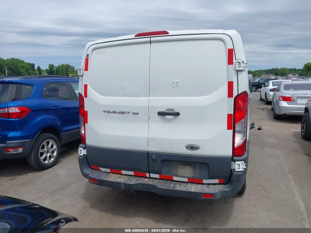 45004235 :رقم المزاد ، 1FTNE1YM8FKA38707 vin ، 2015 Ford Transit-150 مزاد بيع