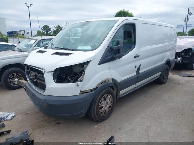45004235 :رقم المزاد ، 1FTNE1YM8FKA38707 vin ، 2015 Ford Transit-150 مزاد بيع