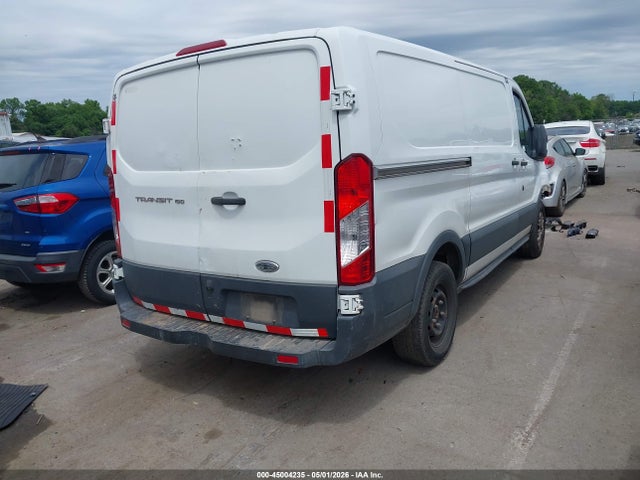 45004235 :رقم المزاد ، 1FTNE1YM8FKA38707 vin ، 2015 Ford Transit-150 مزاد بيع
