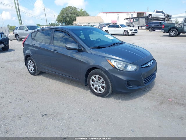 2013 Hyundai Accent Gs მანქანა იყიდება აუქციონზე, vin: KMHCT5AE9DU070196, აუქციონის ნომერი: 45004247