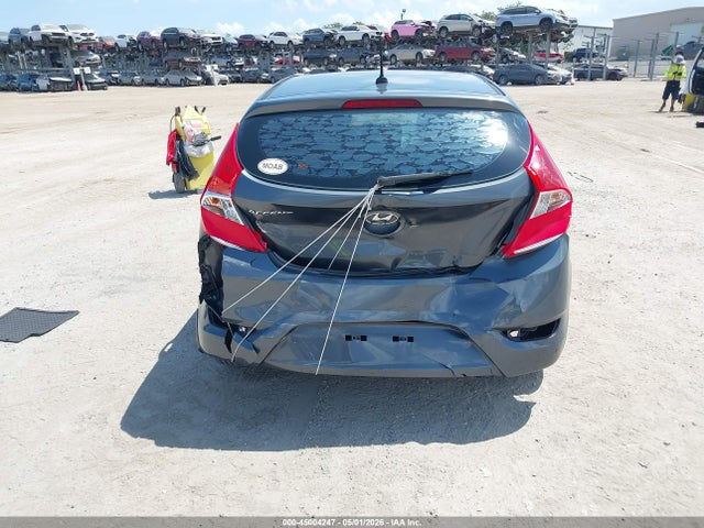 2013 Hyundai Accent Gs მანქანა იყიდება აუქციონზე, vin: KMHCT5AE9DU070196, აუქციონის ნომერი: 45004247