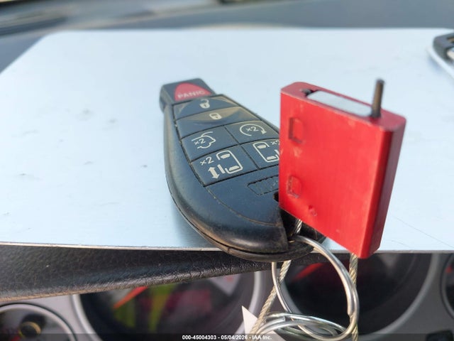 45004303 :رقم المزاد ، 2V4RW5DG1BR669502 vin ، 2011 Volkswagen Routan Sel مزاد بيع